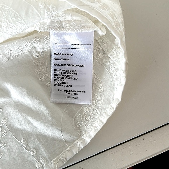 Laundry by Shelli Segal Top! - Picture 7 of 7